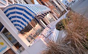 Bed&Breakfast Aan Strand
